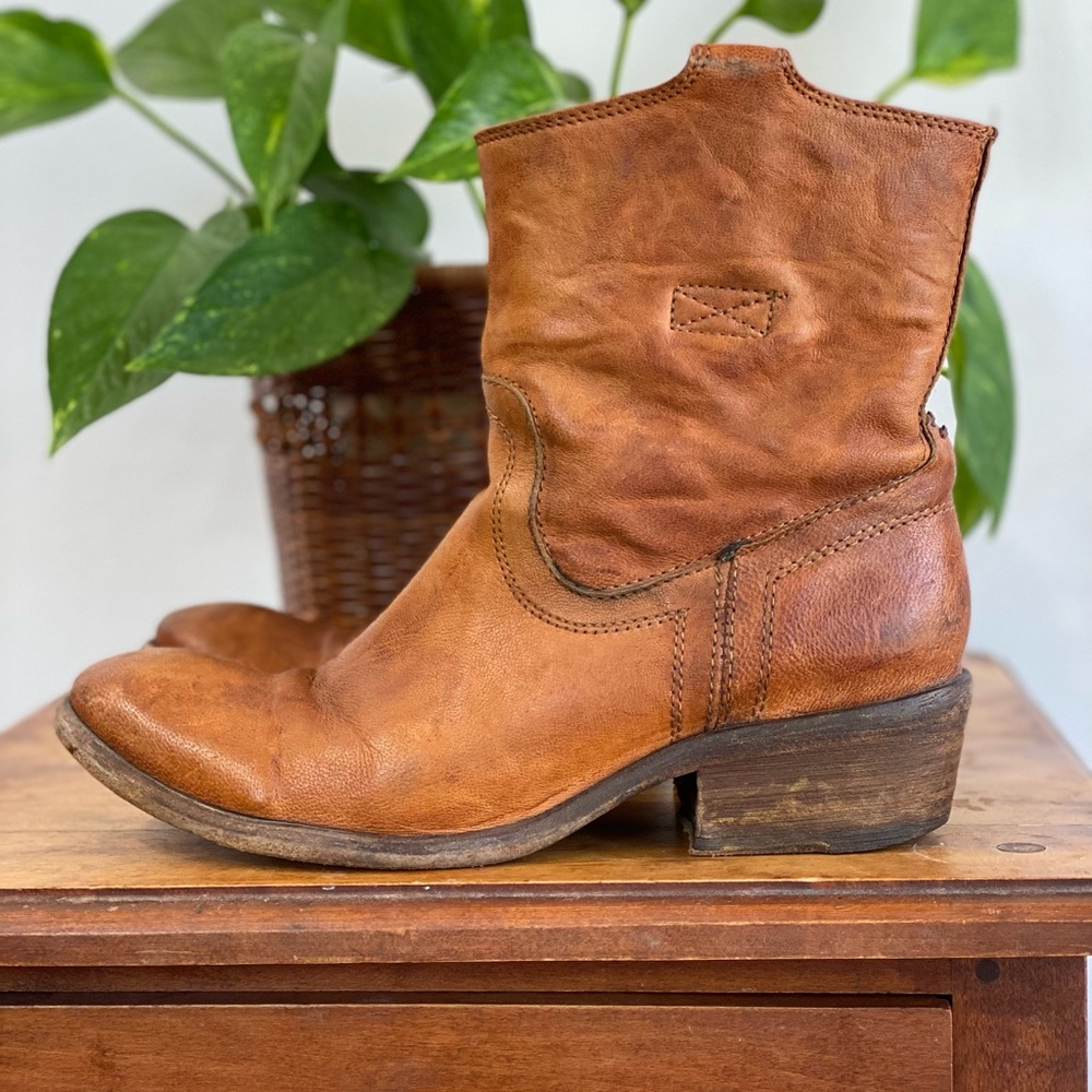 Fry boots